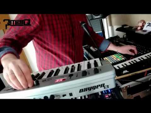 QuestionmarQ-Dance with me (live)