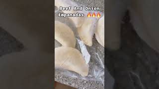 Download lagu Beef and onion empanadas Colombian style! #empanadas #fried #tasty #homemade mp3