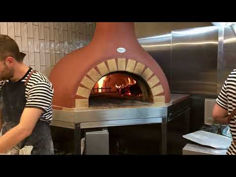 Authentic Oven 90 second pizza!