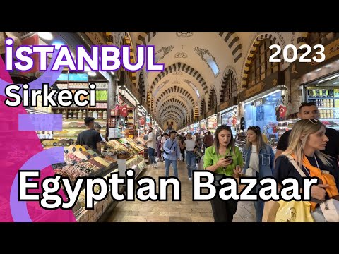 Excursão a pé em Istambul - Bazar egípcio ou de especiarias (Mısır Çarşısı), Sirkeci Eminönü, outubro de 2023-4k 60fps