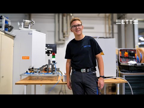 ETT Verpackungstechnik | Laurenz Bode zur Vorbereitung seiner Zwischenprüfung