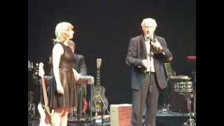 Claudia de Breij en Herman van Veen zingen Suzanne