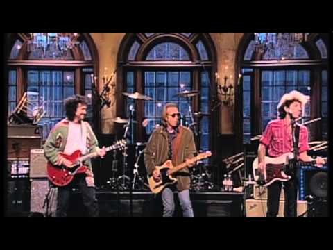 Dave Grohl playing with Tom Petty and the Heartbreakers on SNL    [Runnin' Down A Dream]