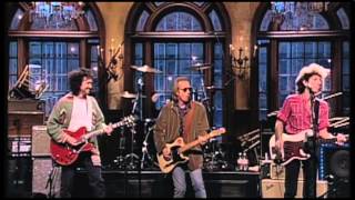 Dave Grohl playing with Tom Petty and the Heartbreakers on SNL    [Runnin&#39; Down A Dream]