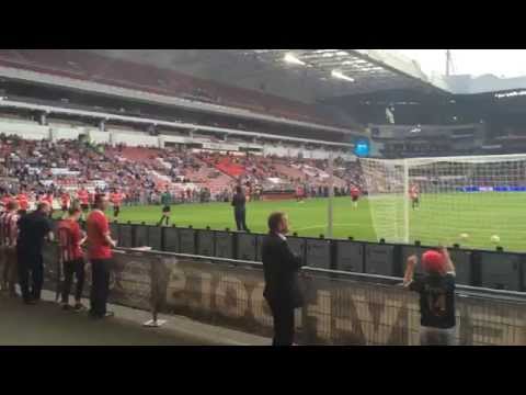 PSV Support: PSV Eindhoven - Estoril Praia : Europa League : Sfeerfilm : 18-09-2014 : 1-0