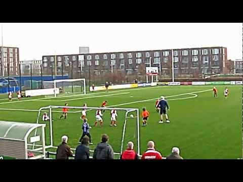 2012_03_17 F2 uvv doelpunt niels