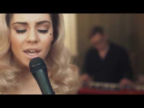 MARINA AND THE DIAMONDS - Starring Role [Acoustic]