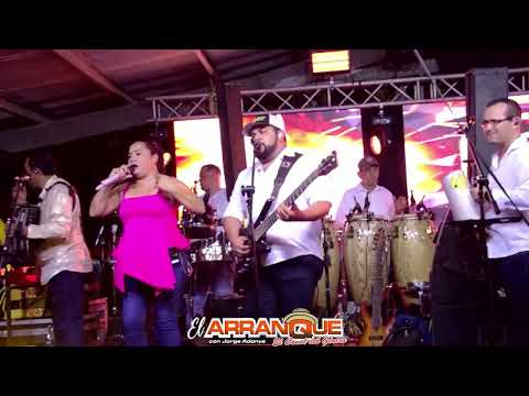 TUS OJITOS ME VUELVEN LOCO Y VUELA MARIPOSITA NENITO VARGAS EN VIVO GUARARÉ SABADO DE GLORIA