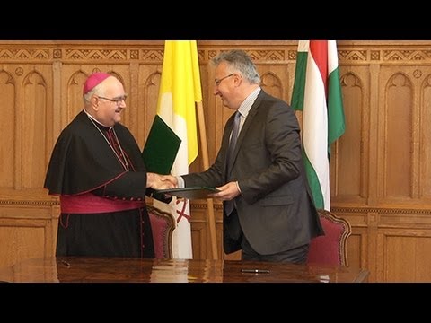 Az államival azonos módon finanszírozzák a katolikus...