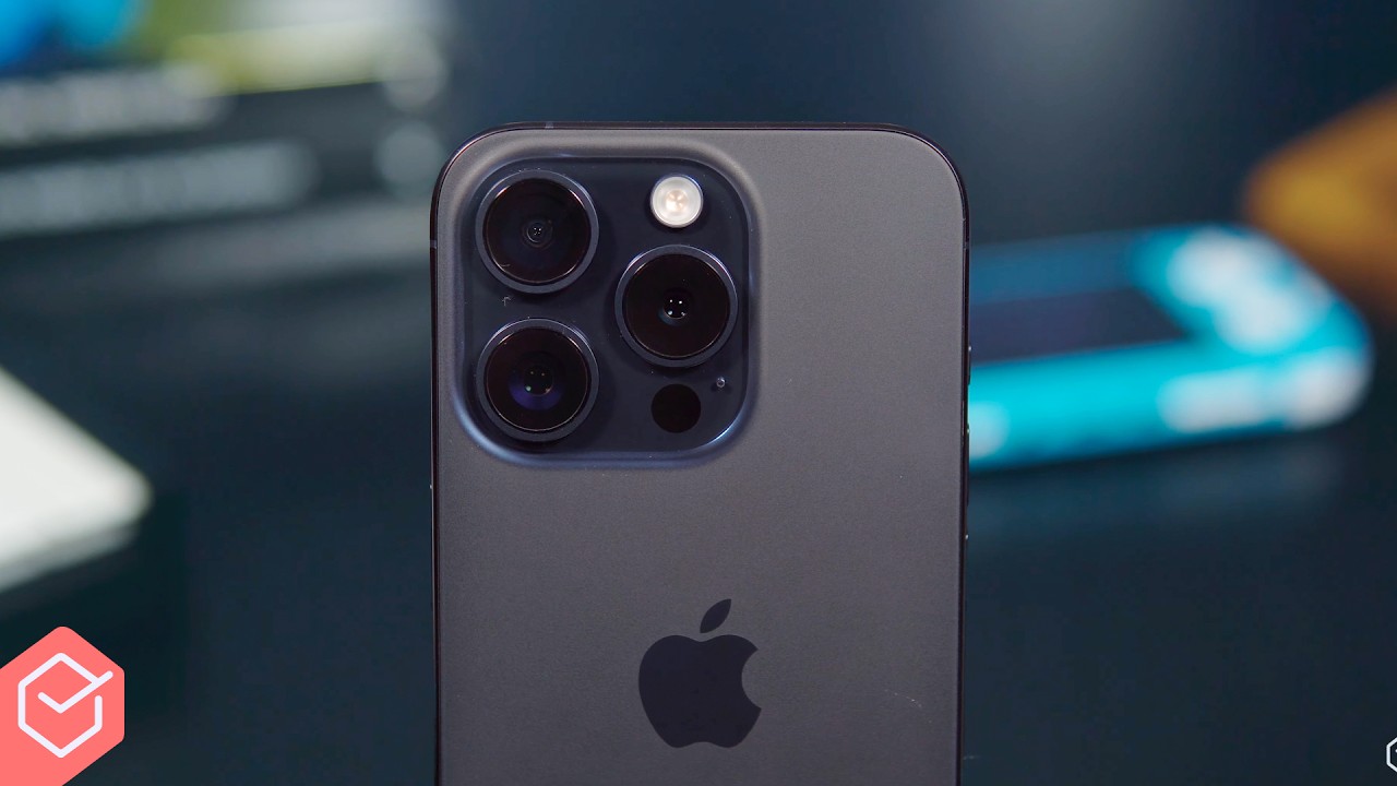 Miniatura da avaliação em vídeo de Smartphone Apple iPhone 15 Pro 128 GB - Titânio Preto