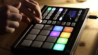 Video thumbnail for Beat making MASCHINE Mikro MK2 by Mozess