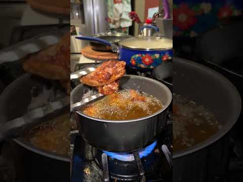 No You Do Not Need Flour To Fry Wings | Frying Spicy Naked Crispy Wings |  @CookingWithThatown2