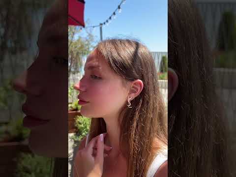 Серьги Ив Сен Лоран в форме логотипа с белыми вставками и россыпью циркония, позолота 18 К - фото 1 - id-p2295605673