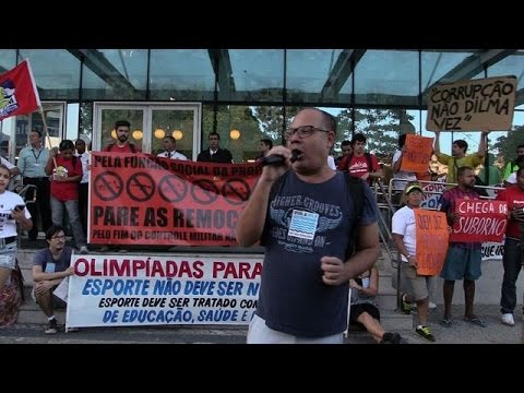 Rio residents protest against 2016 Olympic Games