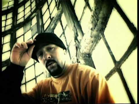 Gru Ft. Vasil Hadzimanov - Moj Grad (BeoGard / 2004)