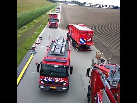 Grote Oefening ( Waterwinning ) Brandweer urk