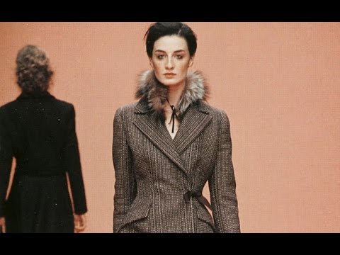 Prada | Fall Winter 2000/2001 Full Show | Exclusive