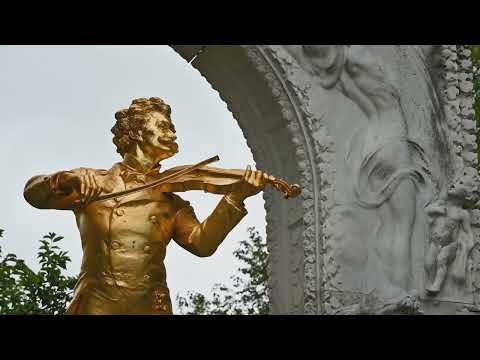 AUSTRIA - Vienna Unveiled  Imperial Splendor