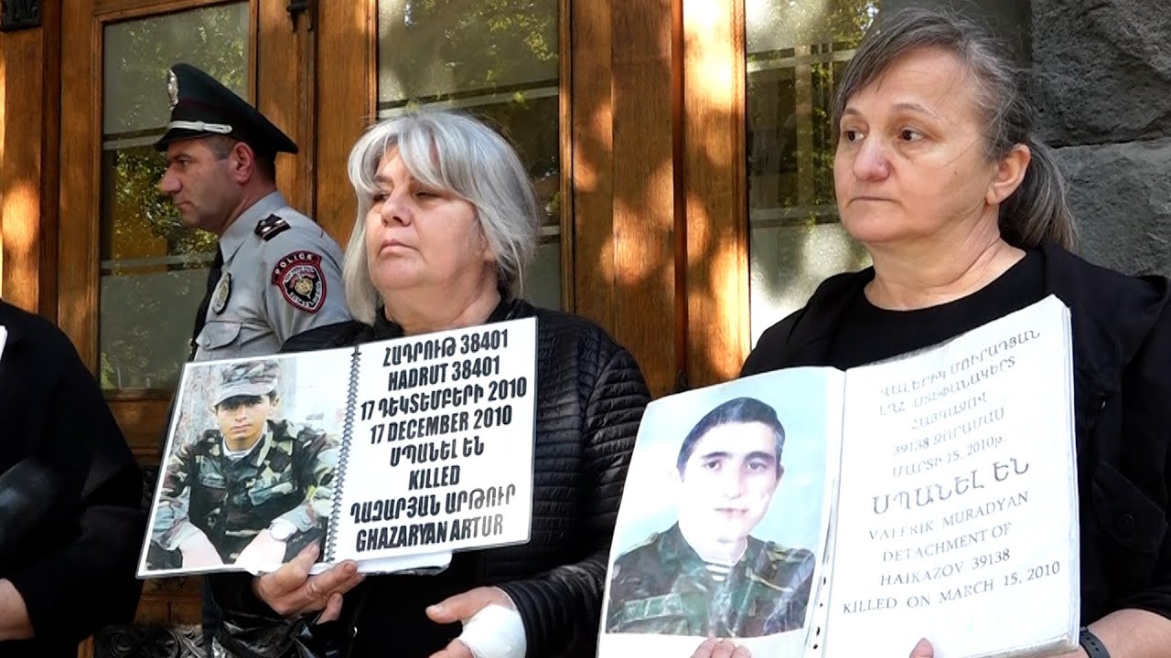 Լարված իրավիճակ՝ Դատախազության դիմաց․ պահանջում են Աննա Վարդապետյանի հետ հանդիպում