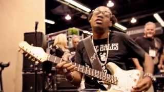 NAMM 2015: Eric Gales Live At The Dunlop Booth