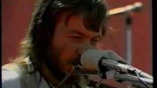 03 León Gieco - Hombres de hierro