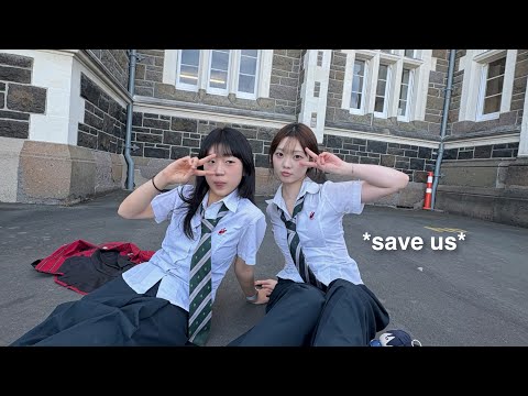 when new zealand high schoolers go on a school trip… *sos* ✈️