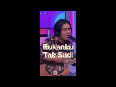 Charly vht - Bukanku tak sudi #newsingel #charlyvht #setiaband #st12 #charlyterbaru