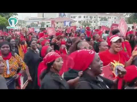 Women’s Voice Matter Marches to Gender Ministry With Petition