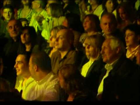 Sofia Papazoglou Live in London To Roloi