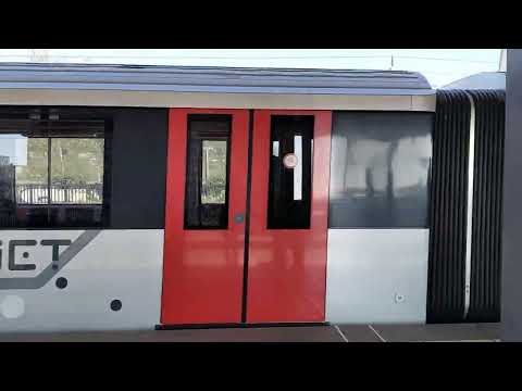 Metro Departs from Holendrecht to central station