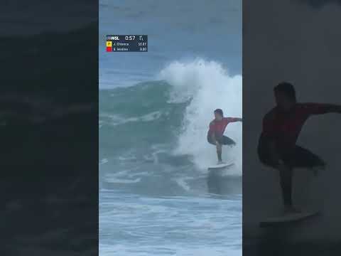 ​@GabrielMedina10 doesn’t fear the reef, the reef fears Gabriel Medina 💪