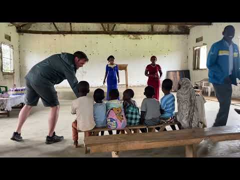 Keziah and Eric enjoy island Mission Trip