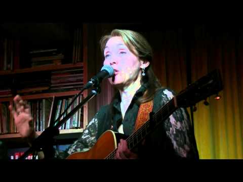Diana Jones - Cold Grey Ground (live)