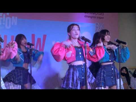 [ Fancam Jennis BNK48 ] - Heavy Rotation @ Road show Chiang mai