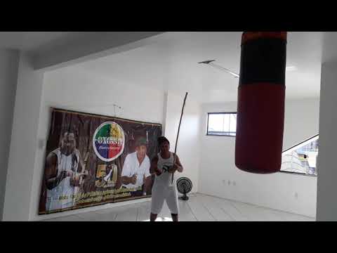 AULAS DE CAPOEIRA OXÓSSE MERCADO MODELO BAHIA MESTRE KARCARÁ E RIO GRANDE DO SUL CIDADE DE LAJEADO