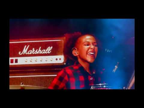 New Edit. Foo Fighters featuring Nandi Bushell Everlong YT 8-26-21 LA Forum Multicam w audio sync