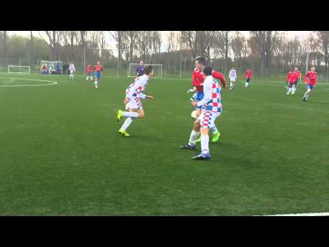 Buitenboys B5 vs De Dijk B2 eerste helft Uitslag 3-3
