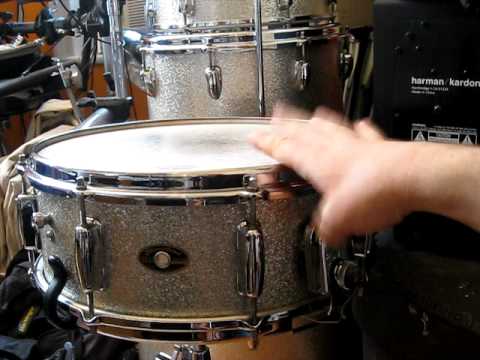 1965 Slingerland 5 1/2"x14" Silver Sparkle Snare, Zoomatic strainer demo