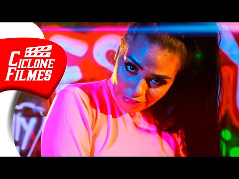 Nina Capelly - Estoy Loca (Ciclone Filmes)