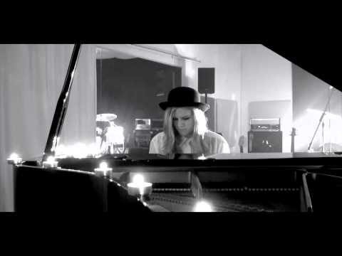 Slow Loriz - Broken Pieces