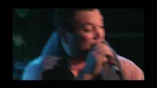 Cantaloop vs Fun Lovin&#39; Criminals - Bearhug