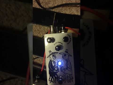 Black arts fnord fuzz pedal