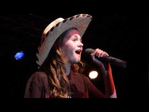 Carrie Underwood Blown Away sang by Kenadi Dodds with The Swon Brothers