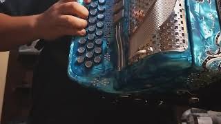 Sin ti soy un loco (Tucanes de Tijuana) - Chuy Balderas Jr