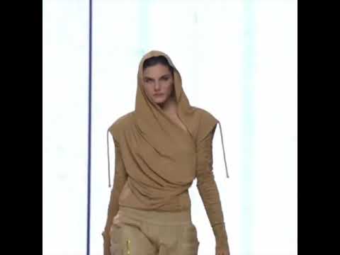 Lola Nicon walking the runway for Balmain Spring-Summer 2022