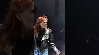 Belinda Carlisle - Heaven Is A Place On Earth #belindacarlisle #heavenisaplace #nostalgia_sound