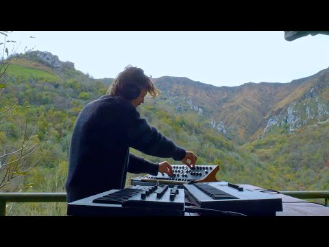 Woven - Chill Electronic Live Session