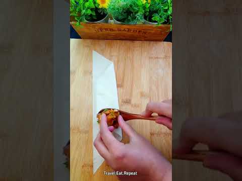 How to make perfect mini samosas from spring roll sheets 🙌 | Samosa folding tutorial/technique