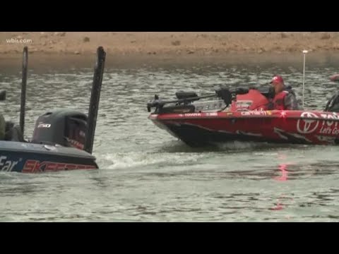 Behind the scenes of Knoxville's Bassmaster