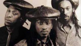 Aswad - Smile
